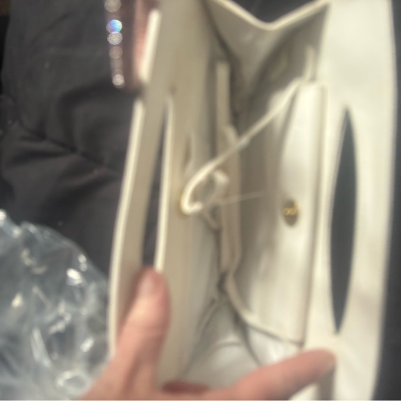 Chic White Wristlet Clutch - Picture 2 of 2